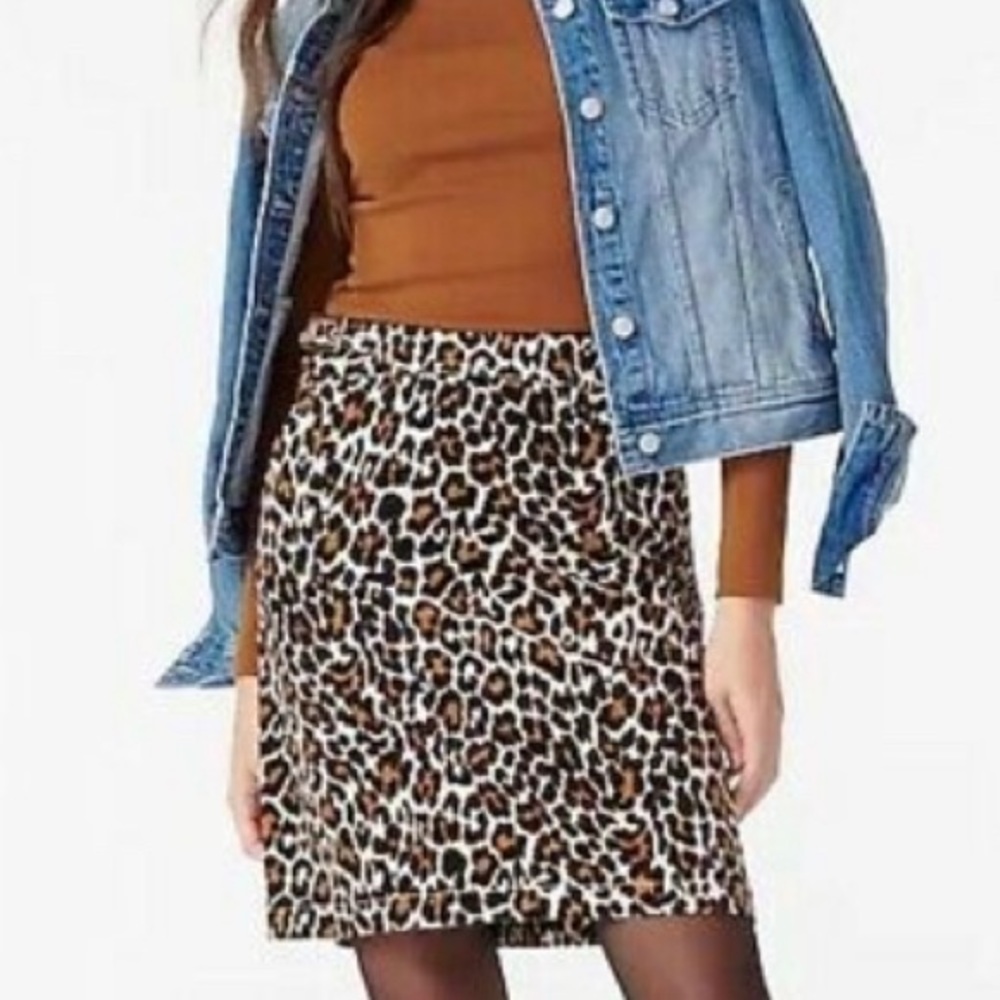 NWT JCrew Buckle Mini in Leopard Couduroy